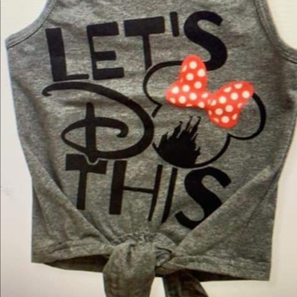 Cute little girls Disney shirt! Front knot!😍